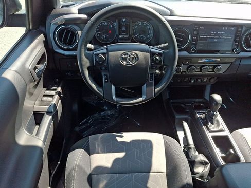 Used 2023 Toyota Tacoma TRD Off-Road w/ Technology Package AWD/4WD image 11