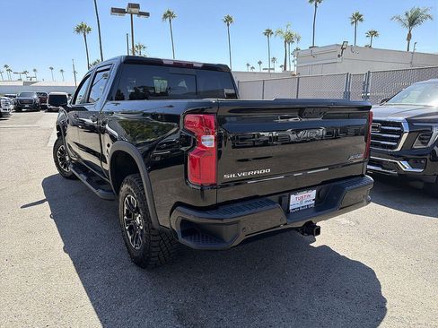 Used 2024 Chevrolet Silverado 1500 ZR2 AWD/4WD image 6