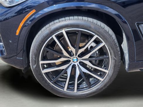 Used 2019 BMW X5 xDrive50i w/ M Sport Package AWD/4WD image 10