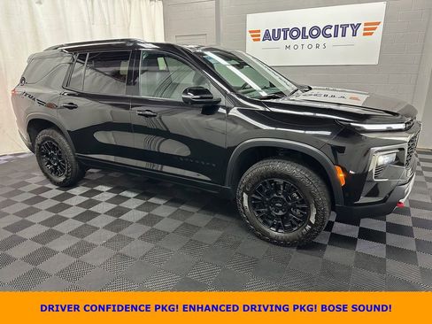 Used 2025 Chevrolet Traverse Z71 w/ Enhanced Driving Package AWD/4WD image 1