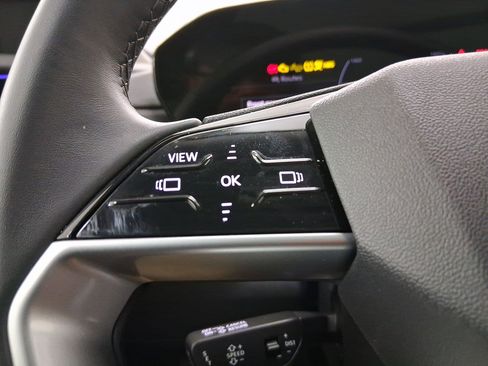 Certified 2025 Audi Q5 Premium w/ Convenience Package image 15