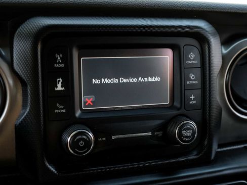 Used 2019 Jeep Wrangler Unlimited Sport S image 28