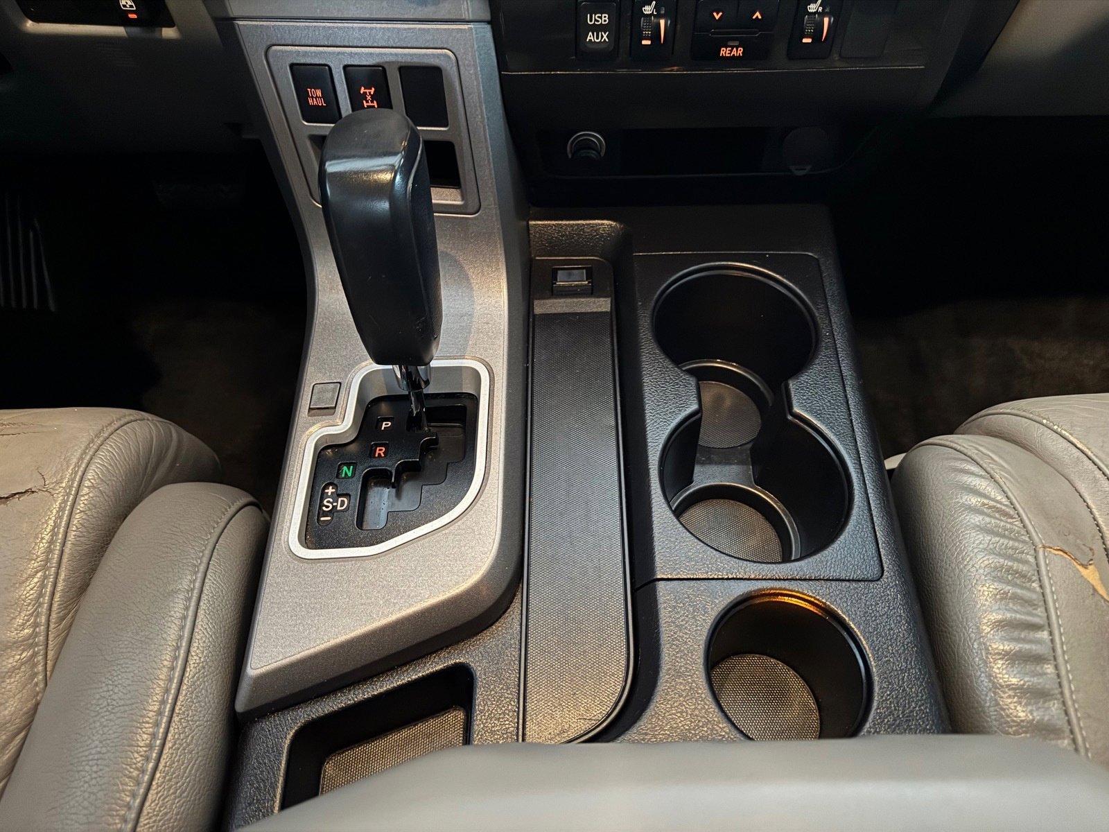 Used 2014 Toyota Sequoia SR5 w/ Premium Package AWD/4WD image 27