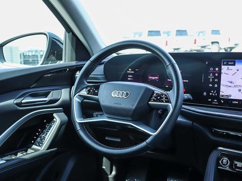 Used 2025 Audi Q5 Premium w/ Convenience Package AWD/4WD image 20