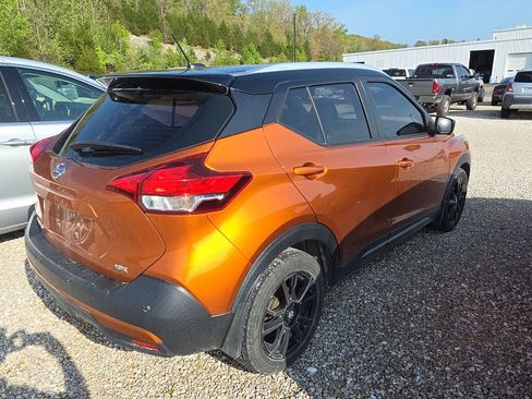 Used 2020 Nissan Kicks SR w/ SR Premium Package image 6