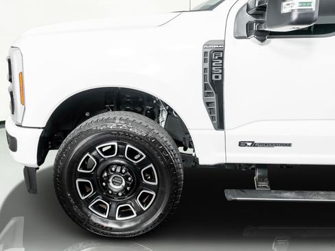 Used 2025 Ford F250 Platinum image 18