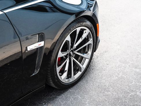 Used 2018 Cadillac CTS V w/ Luxury Package RWD image 11
