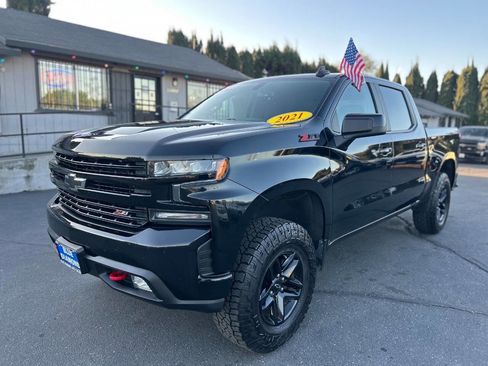 Used 2021 Chevrolet Silverado 1500 LT Trail Boss w/ Bed Protection Package image 4