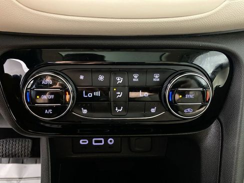 Certified 2023 Buick Encore GX Essence w/ Experience Buick Package image 18