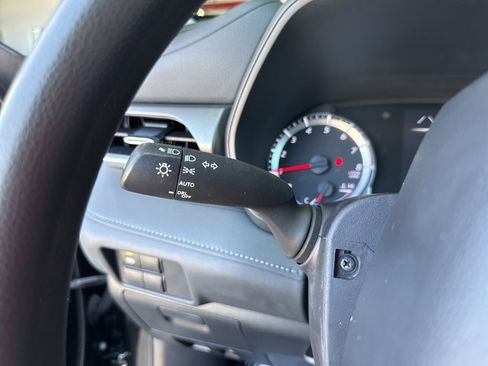 Used 2022 Toyota Highlander L image 31