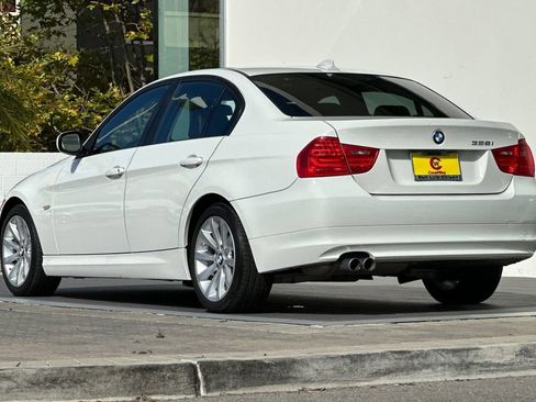 Used 2011 BMW 328i Sedan RWD image 5