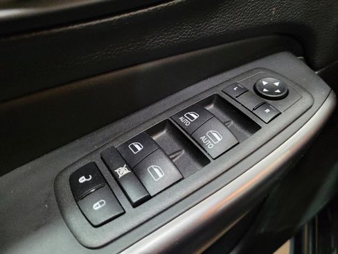 Used 2022 Jeep Cherokee Latitude Lux AWD/4WD image 27