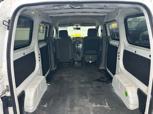 Used 2016 Nissan NV200 S w/ Cruise Control Package image 15