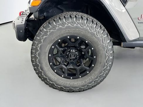 Used 2019 Jeep Wrangler Unlimited Rubicon AWD/4WD image 27