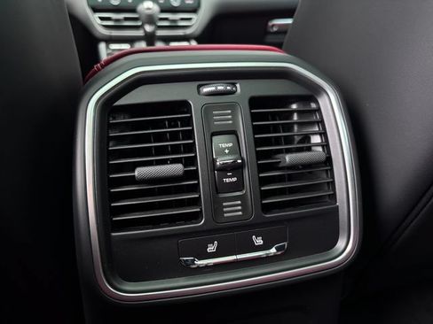 Certified 2026 Porsche Macan GTS AWD/4WD image 25