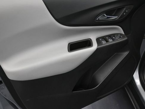 Used 2024 Chevrolet Equinox LS FWD image 11