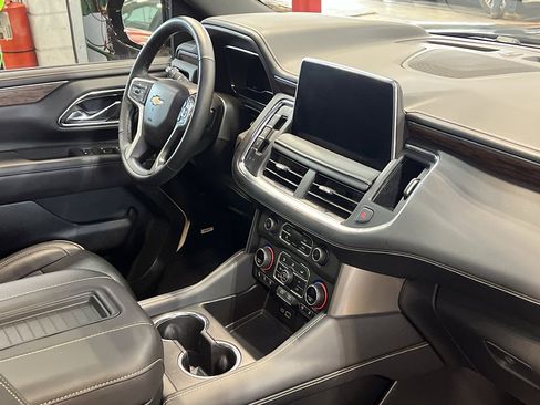 Used 2024 Chevrolet Tahoe Premier w/ Premium Package image 28