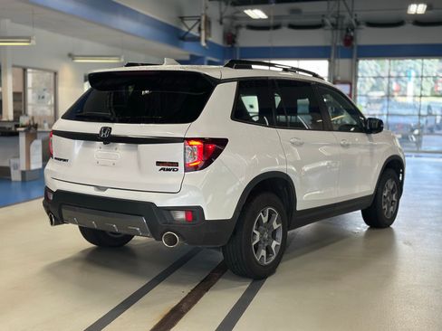 Used 2023 Honda Passport TrailSport image 5