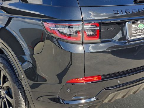 Certified 2025 Land Rover Discovery Sport Dynamic SE image 35