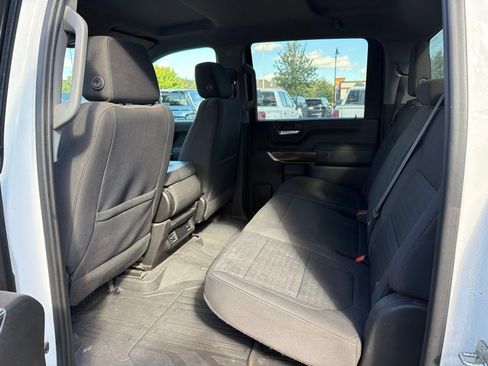 Used 2023 GMC Sierra 3500 SLE w/ Remote Start Package AWD/4WD image 17