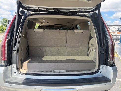 Used 2020 Cadillac Escalade Premium Luxury AWD/4WD image 49