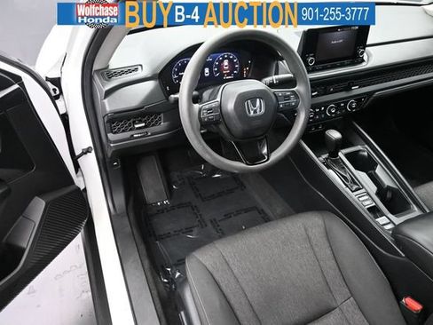 Used 2023 Honda Accord EX image 14