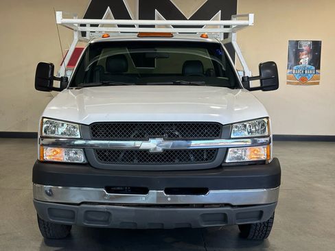 Used 2003 Chevrolet Silverado 3500 2WD Regular Cab image 2