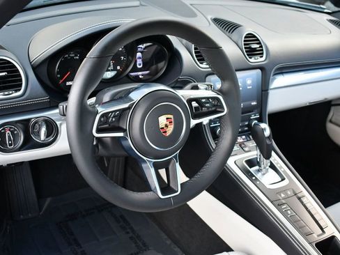 Used 2018 Porsche 718 Cayman RWD image 12