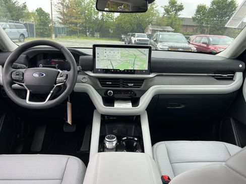 New 2026 Ford Explorer Platinum w/ LUX Leather Package AWD/4WD image 23