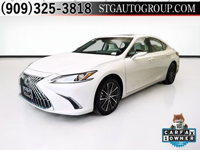 Used 2025 Lexus ES 300h w/ Premium Package