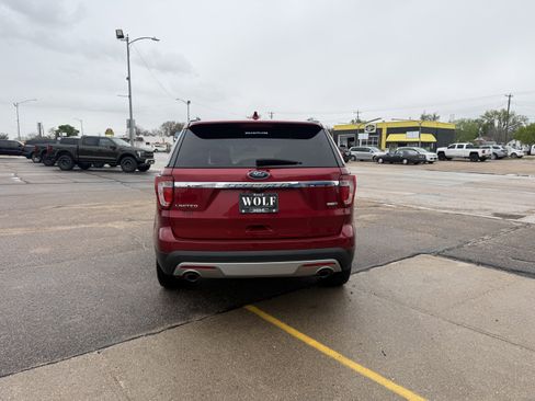 Used 2016 Ford Explorer Limited w/ Equipment Group 301A AWD/4WD image 7