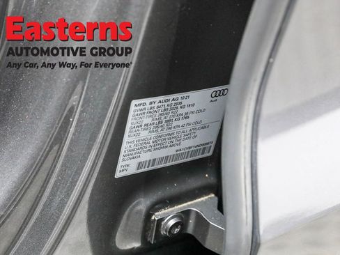 Used 2022 Audi Q8 Prestige w/ Prestige Package image 47