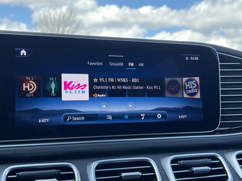 Certified 2025 Mercedes-Benz GLS 450 4MATIC image 24