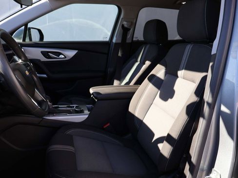 Used 2025 Chevrolet Blazer LT image 9