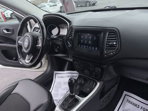 Used 2020 Jeep Compass Latitude image 26