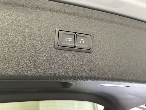 Used 2025 Audi Q5 2.0T Premium Plus image 16