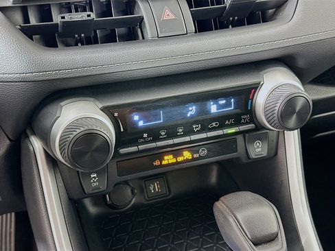 Used 2024 Toyota RAV4 LE image 21