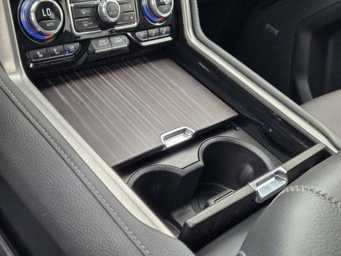 Used 2023 GMC Yukon XL Denali RWD image 21