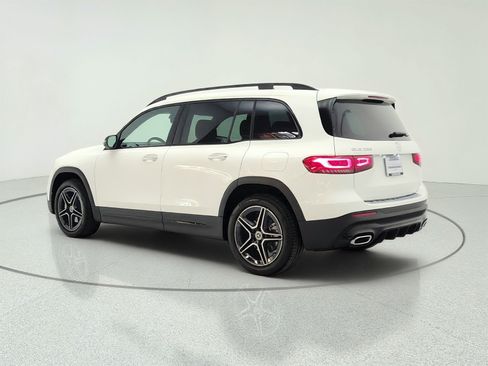Used 2023 Mercedes-Benz GLB 250 image 7