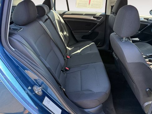 Used 2017 Volkswagen Golf S FWD image 18