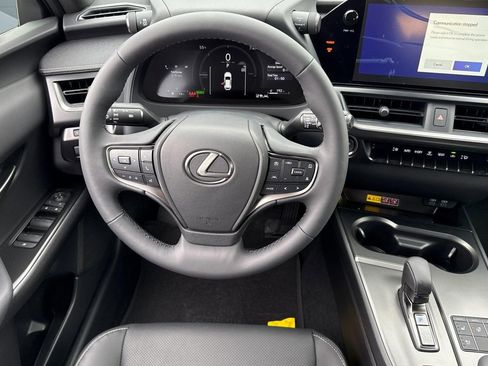 New 2026 Lexus UX 300h FWD image 25