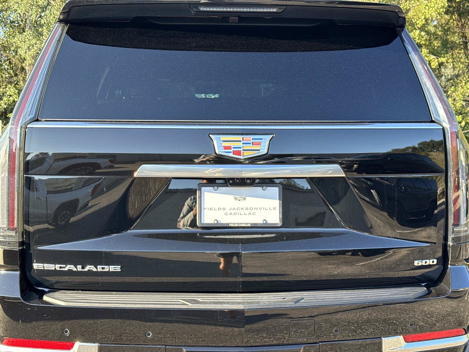 Certified 2026 Cadillac Escalade Luxury AWD/4WD image 10