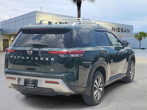 Certified 2024 Nissan Pathfinder SL FWD image 8