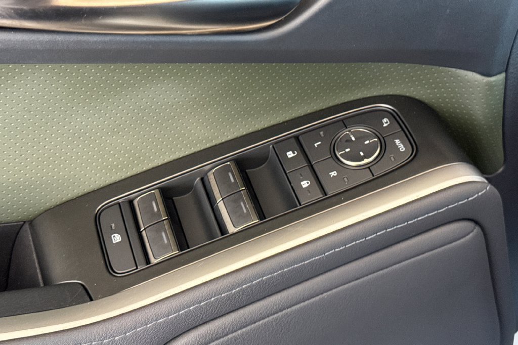 Used 2024 Lexus GX 550 AWD/4WD image 14