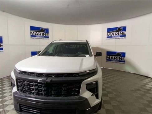 Used 2024 Chevrolet Traverse RS w/ LPO, Floor Liner Package image 5