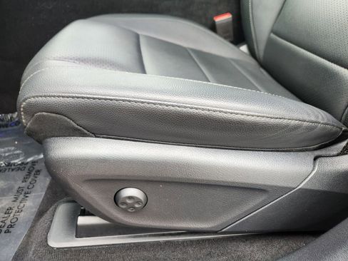 Used 2025 Mercedes-Benz GLE 350 4MATIC image 14