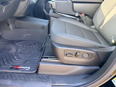 New 2026 Chevrolet Silverado 1500 Custom Trail Boss w/ LPO, Dark Essentials Package image 16