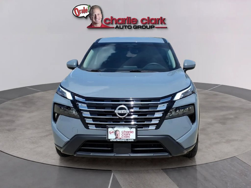 Used 2026 Nissan Rogue SV FWD image 8
