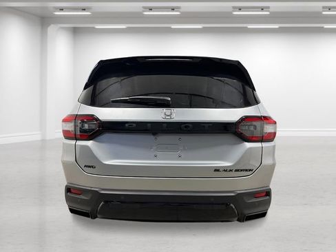 New 2026 Honda Pilot Black Edition image 4