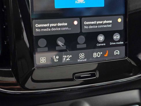 New 2026 Volvo XC40 B5 Plus w/ Protection Package Premier image 27